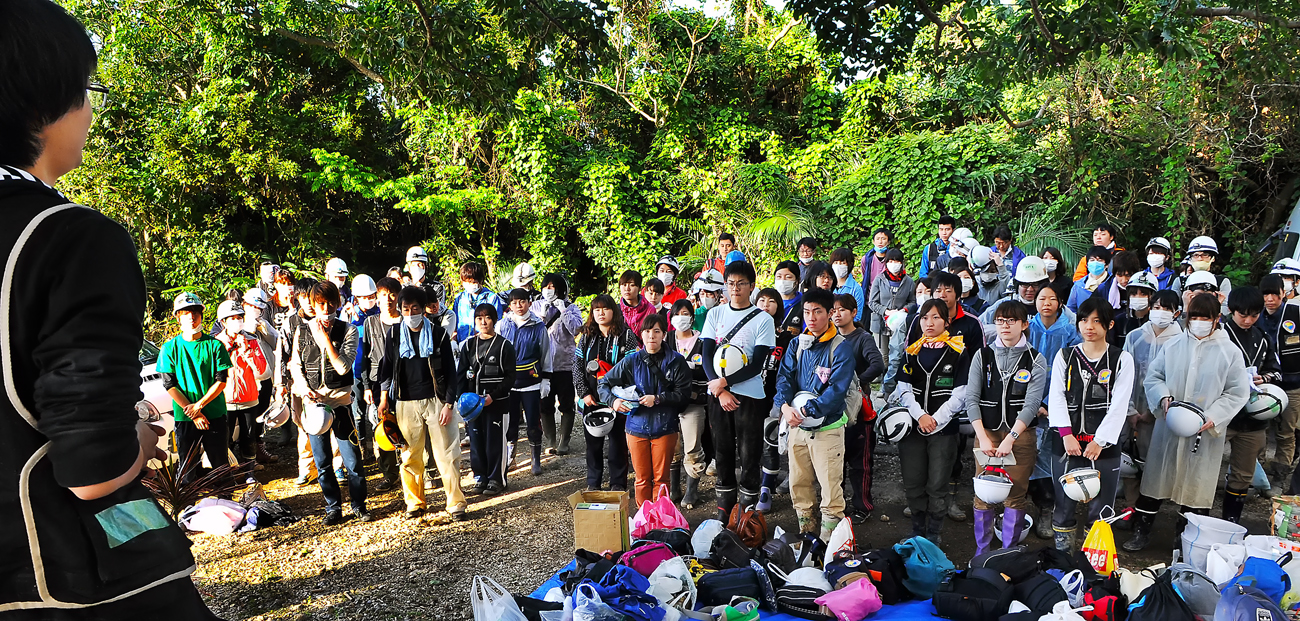 約90人の参加者。写真もたくさん掲載します
